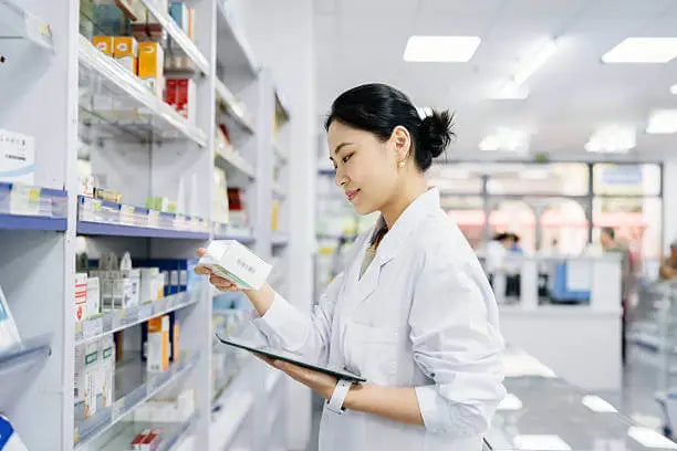 How to Choose a Pharmacy: Convenience, Care & Cost Compared